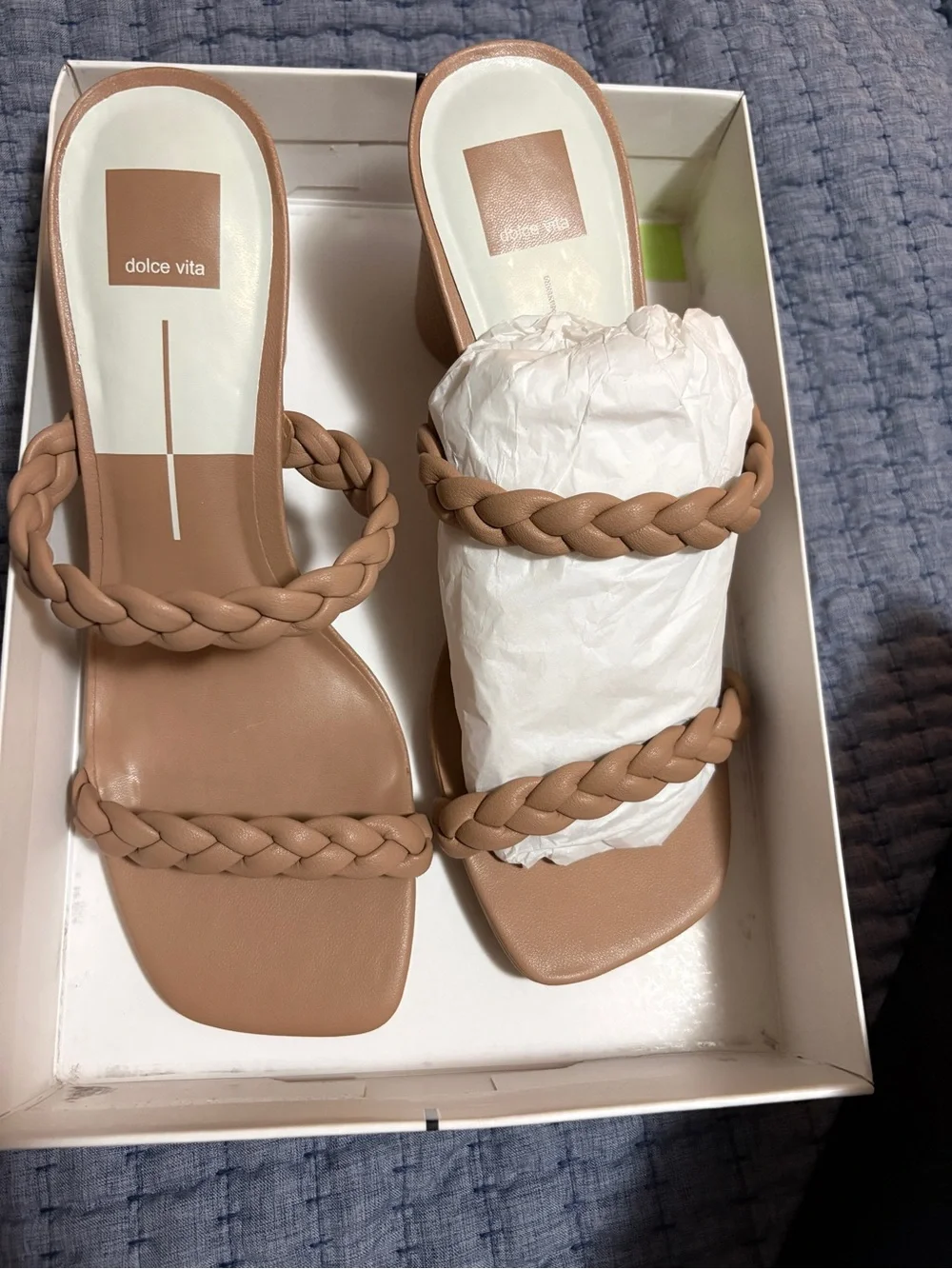 Dolce Vita White Box with Black Accent Lines